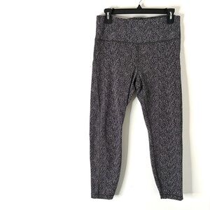 Athleta Ultimate Stash Textured 7/8 Tight Black White